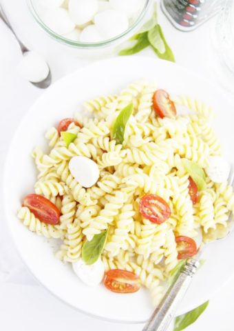 pasta salad in white bowl.