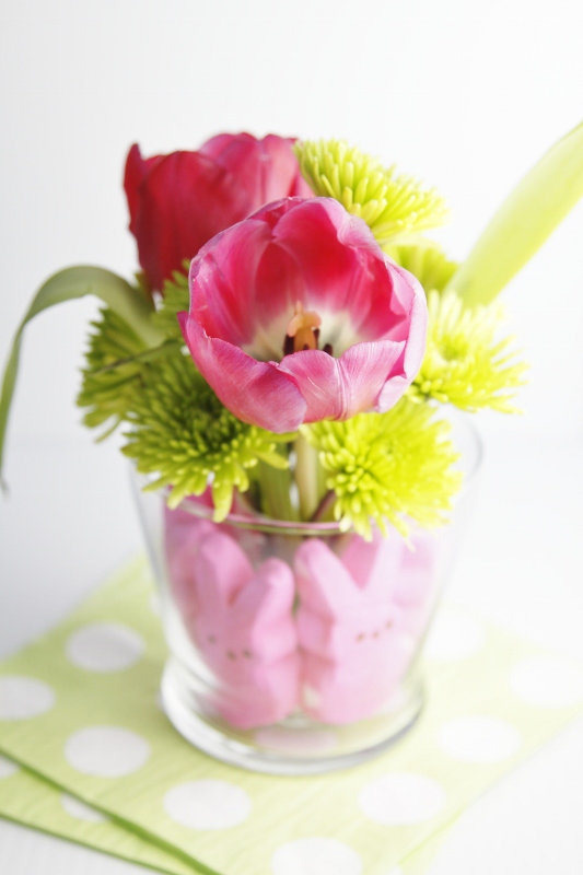 DIY Peeps Centerpiece with Tulips in middle of vase.