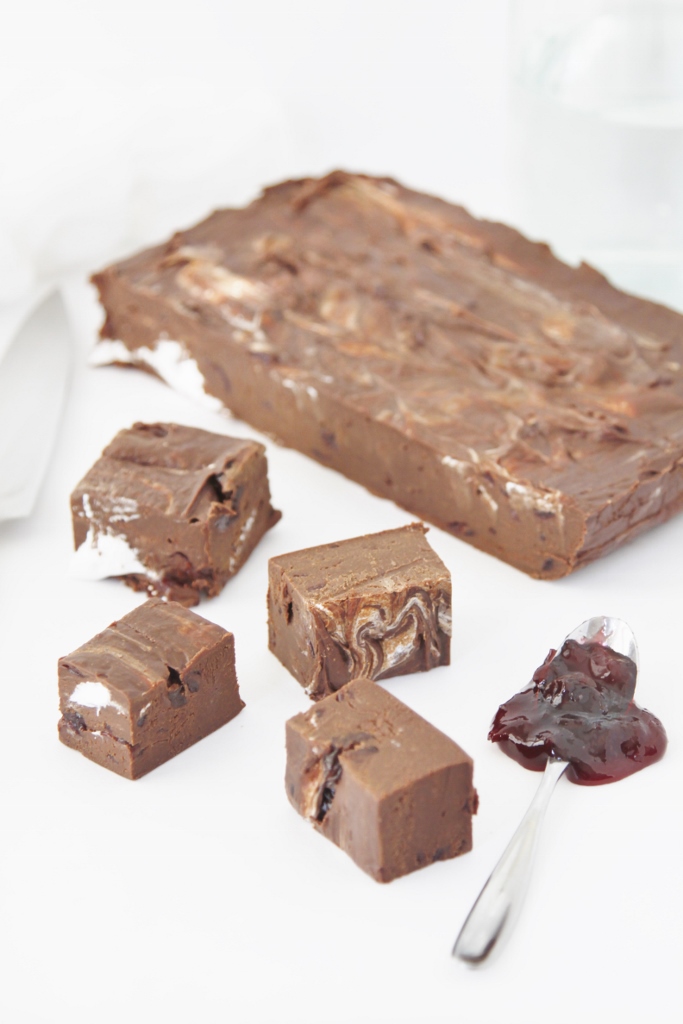 black forest fudge with pieces in front.