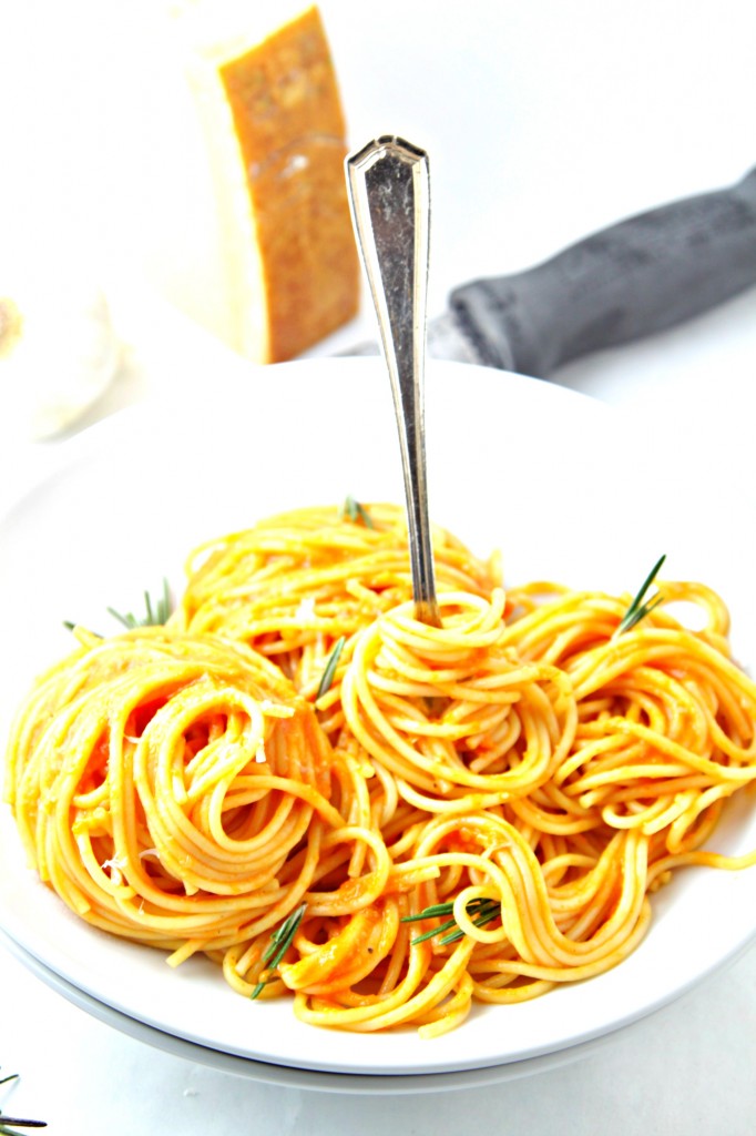 Spaghetti with Creamy Roasted Red Pepper Sauce