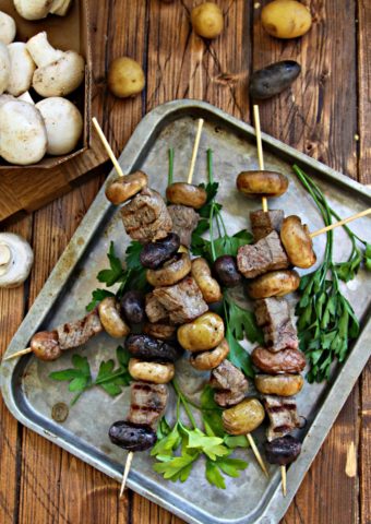 Steak Potato and Mushroom Kebabs #steak #beef #kebabs #kabobs #mushrooms