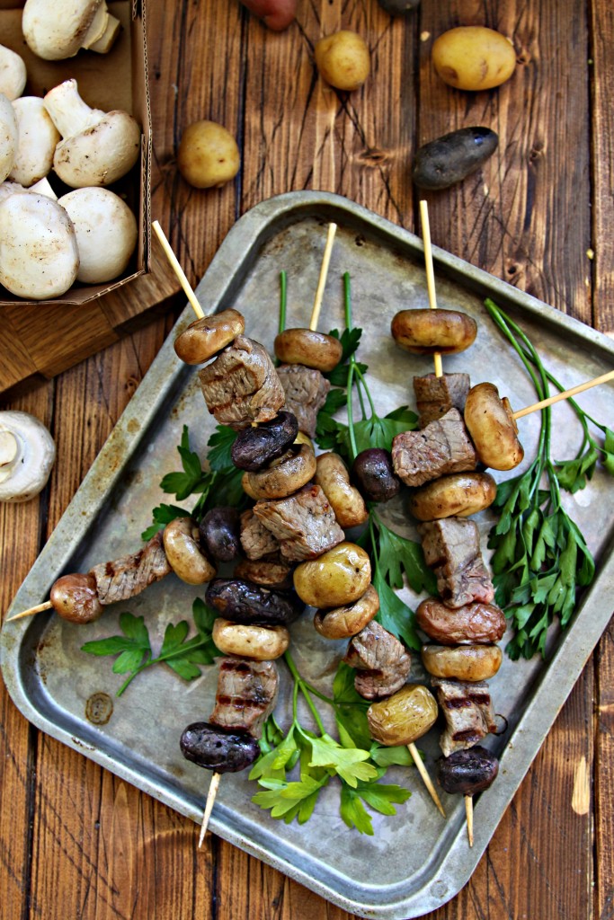 Steak Potato and Mushroom Kebabs #kebabs #steak #beef #kebob #mushrooms #grilling 