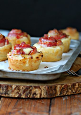 Up your appetizer game with these easy and delicious glazed Bacon & Havarti Puff Pastry Bites #appetizer #puffpastry #bacon #easyappetizers #fingerfood