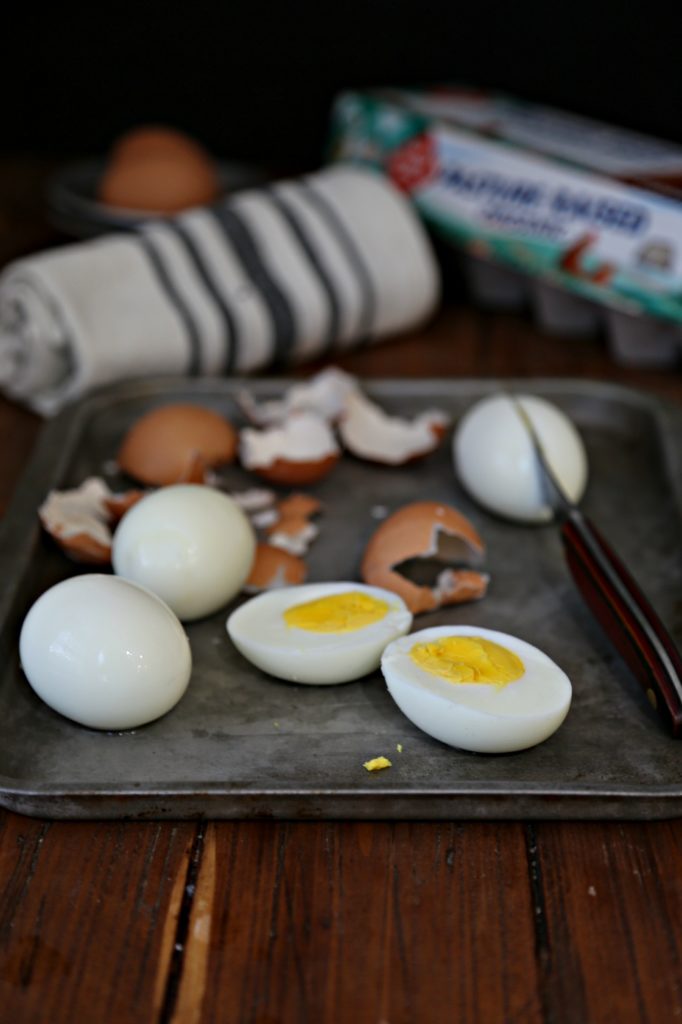 How to Make the Perfect Hard Boiled Eggs in an Instant Pot #instantpot #eggs #hardboiledeggs 